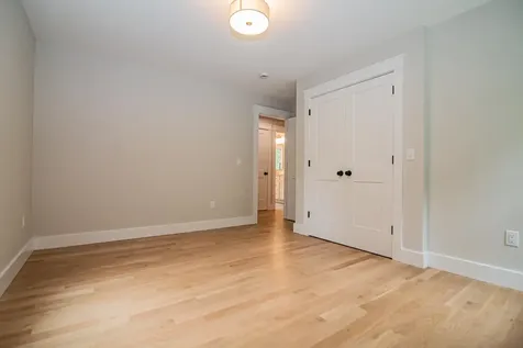 2 White Cedar Way Newton NH 03858