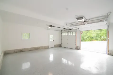 2 White Cedar Way Newton NH 03858