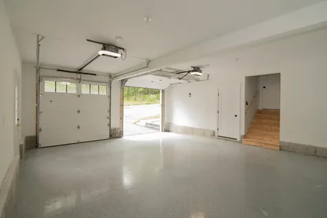 2 White Cedar Way Newton NH 03858