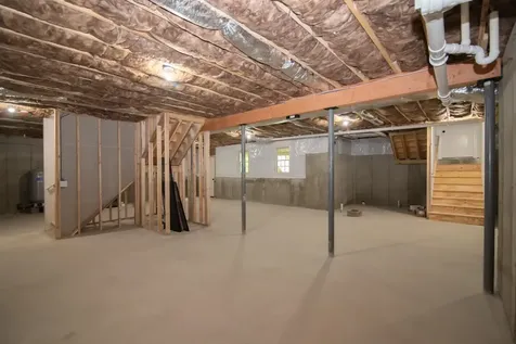 2 White Cedar Way Newton NH 03858