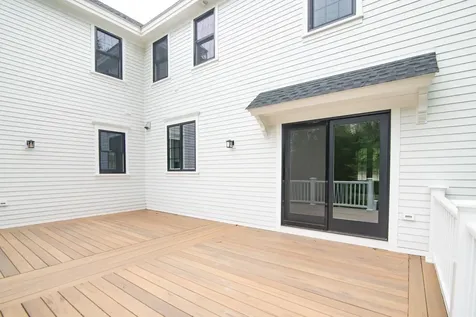 2 White Cedar Way Newton NH 03858