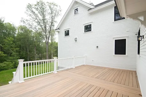 2 White Cedar Way Newton NH 03858