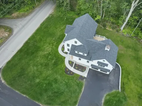 2 White Cedar Way Newton NH 03858