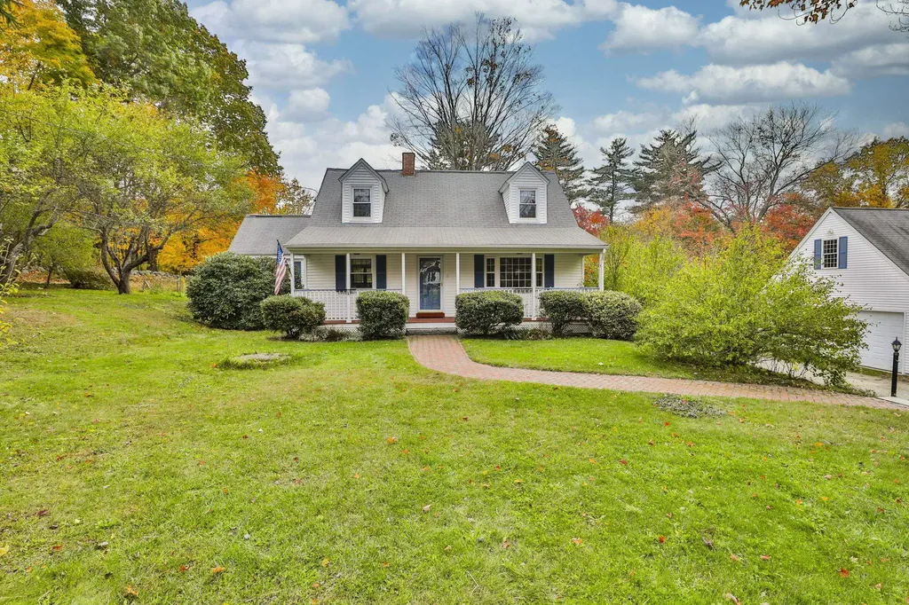 44 Maple Farm Road Auburn NH 03032