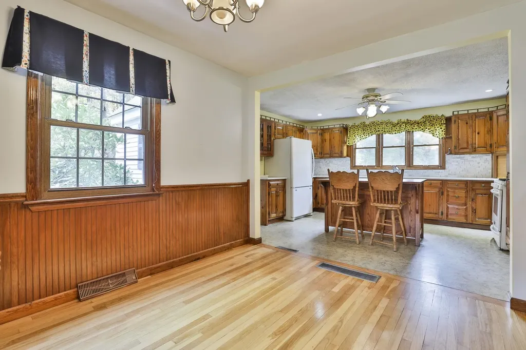 44 Maple Farm Road Auburn NH 03032