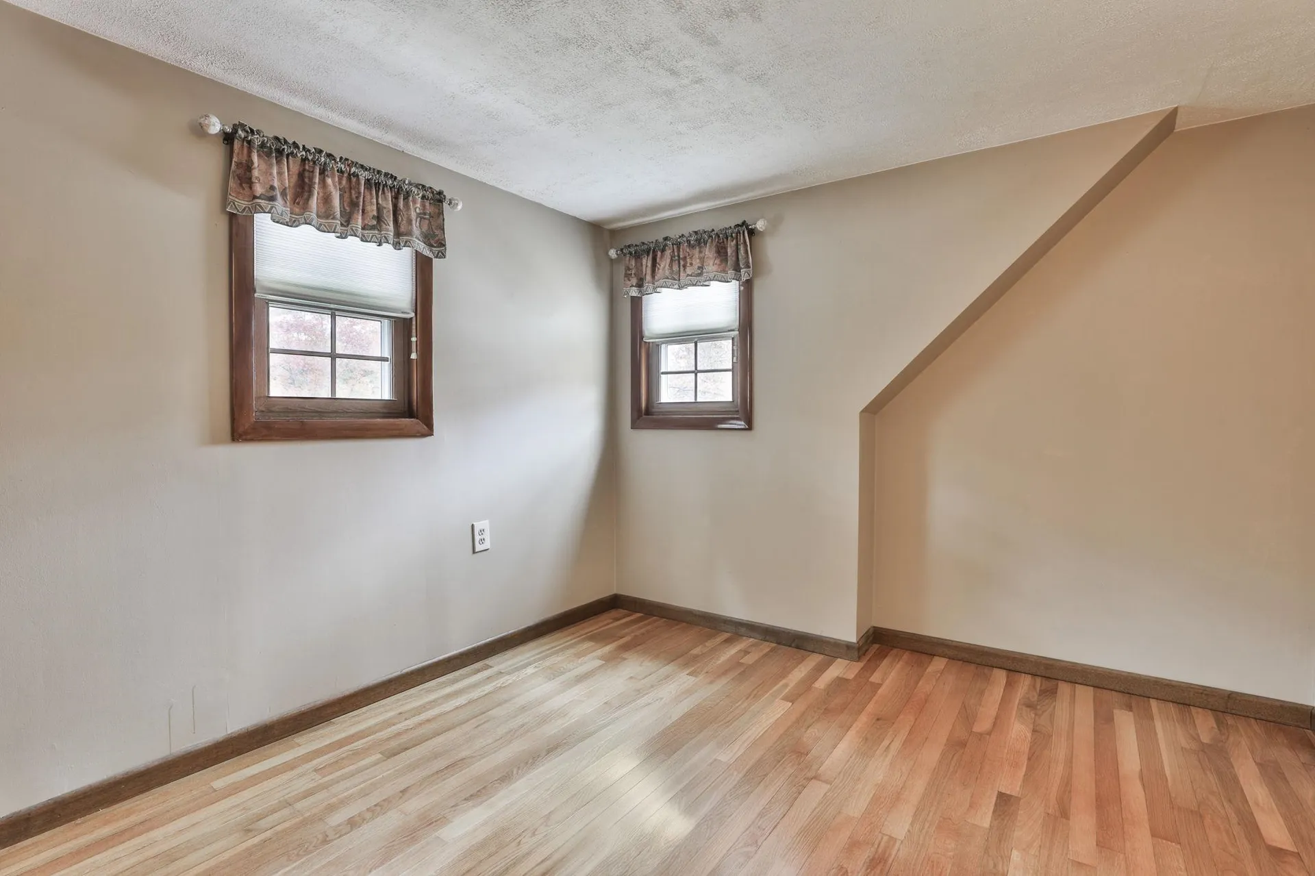 44 Maple Farm Road Auburn NH 03032