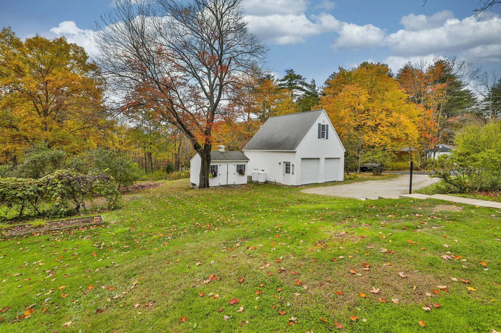 44 Maple Farm Road Auburn NH 03032