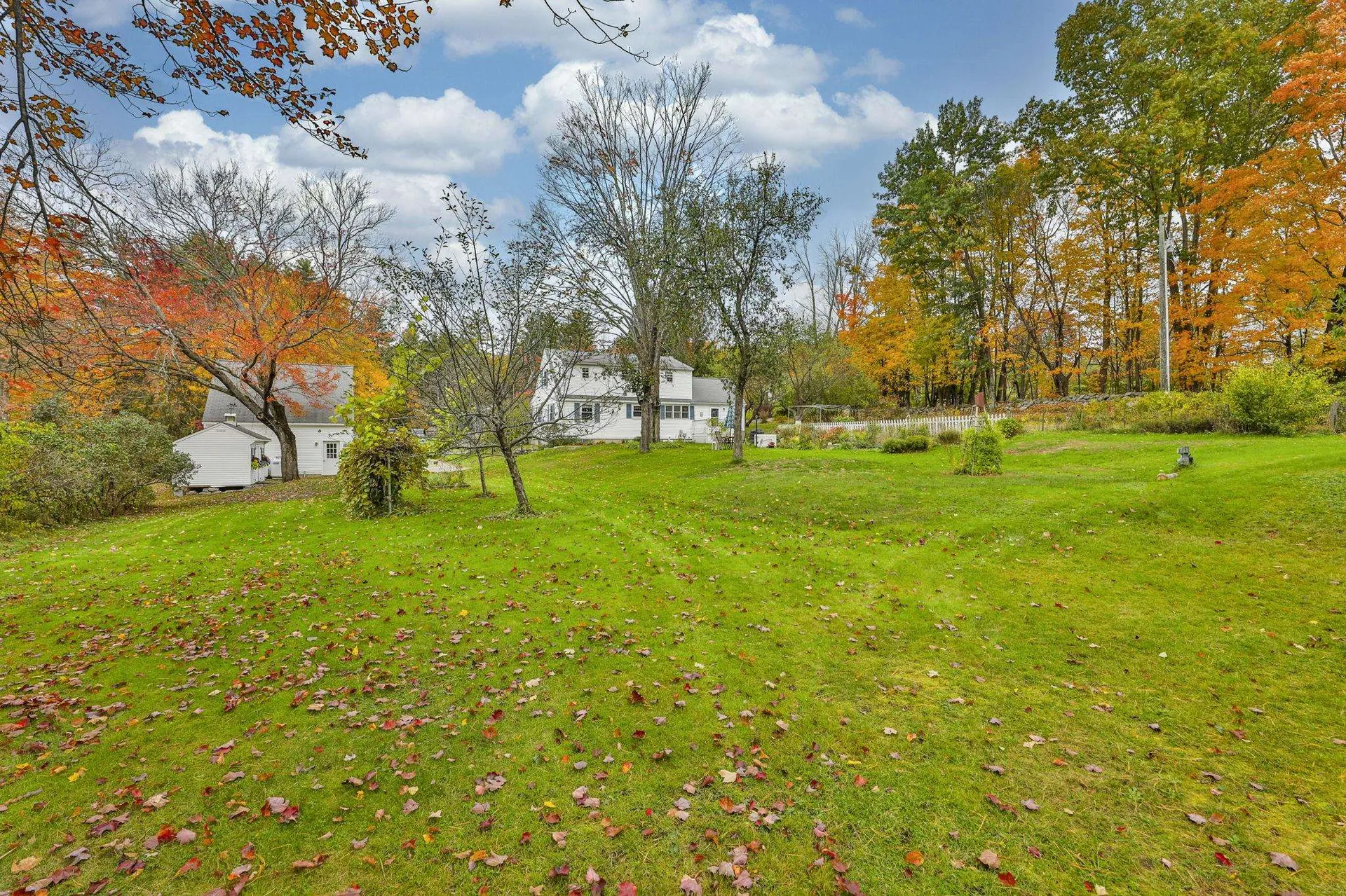44 Maple Farm Road Auburn NH 03032