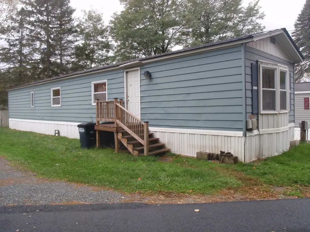 6 Hewitt Drive Enfield NH 03748