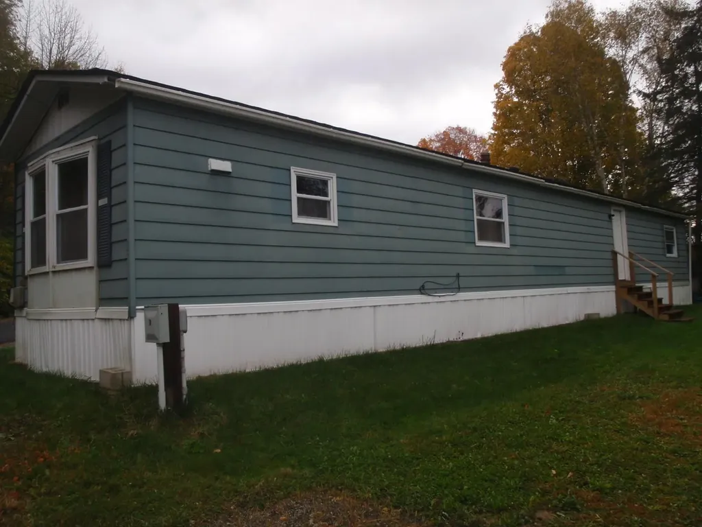 6 Hewitt Drive Enfield NH 03748