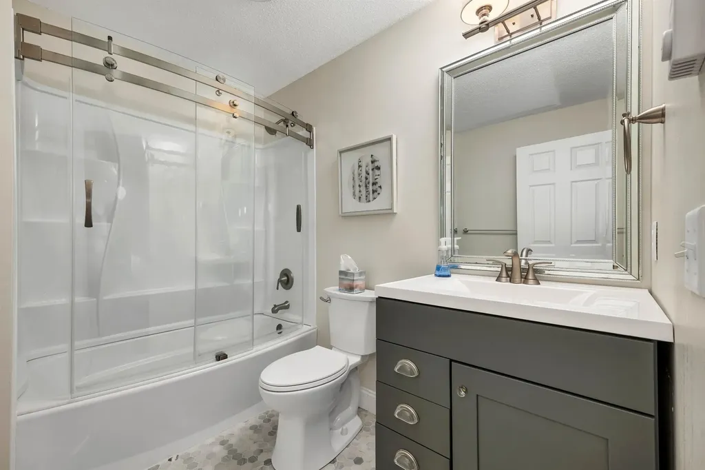 40 Harbor Way Wolfeboro NH 03895