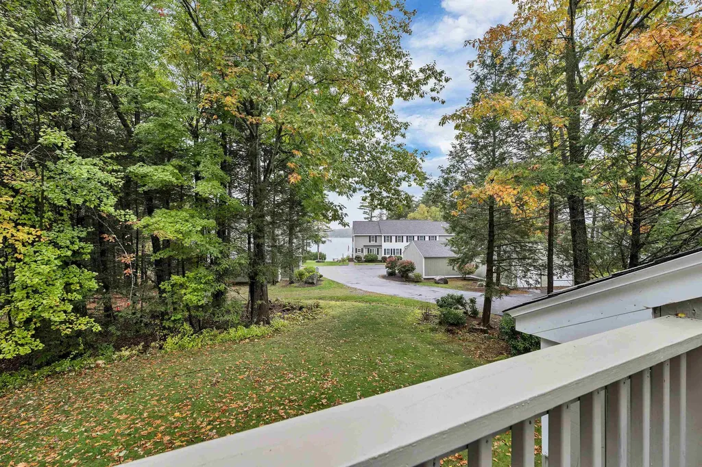 40 Harbor Way Wolfeboro NH 03895