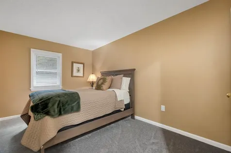 40 Harbor Way Wolfeboro NH 03895