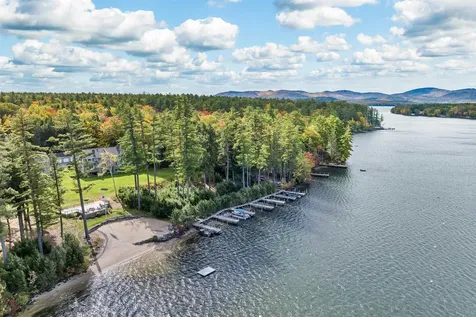 40 Harbor Way Wolfeboro NH 03895