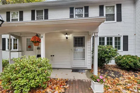 40 Harbor Way Wolfeboro NH 03895