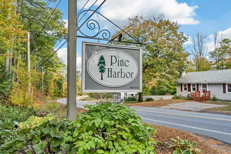 40 Harbor Way Wolfeboro NH 03895