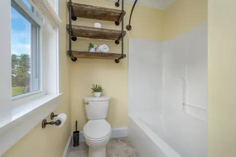 52b Old Stage Road Madbury NH 03823