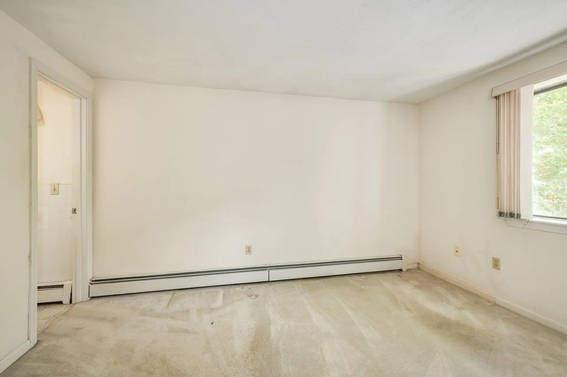 12 Fisher Drive Epping NH 03042