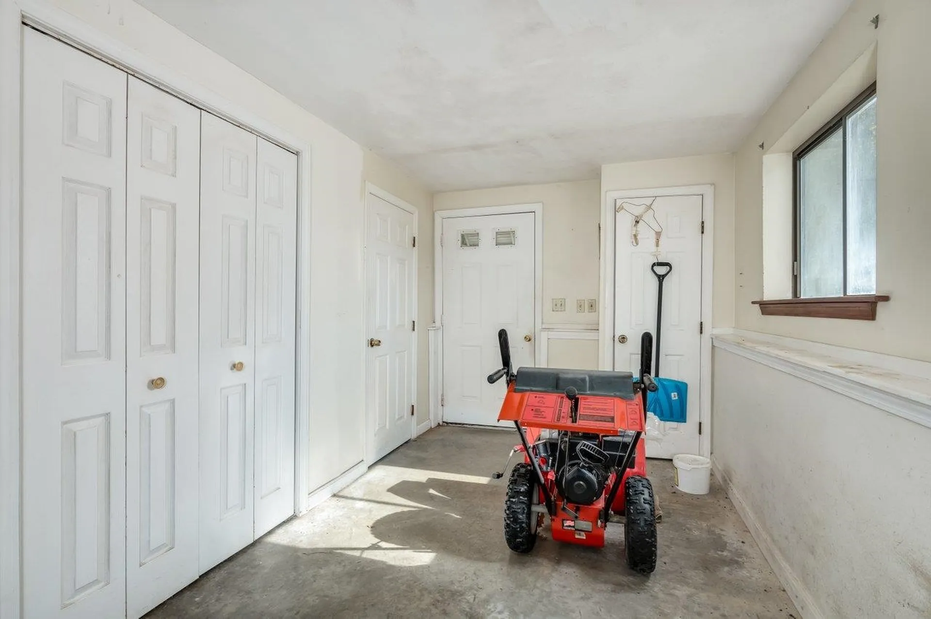 12 Fisher Drive Epping NH 03042