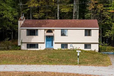 12 Fisher Drive Epping NH 03042