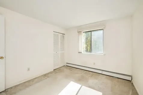 12 Fisher Drive Epping NH 03042