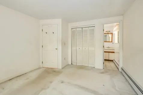 12 Fisher Drive Epping NH 03042