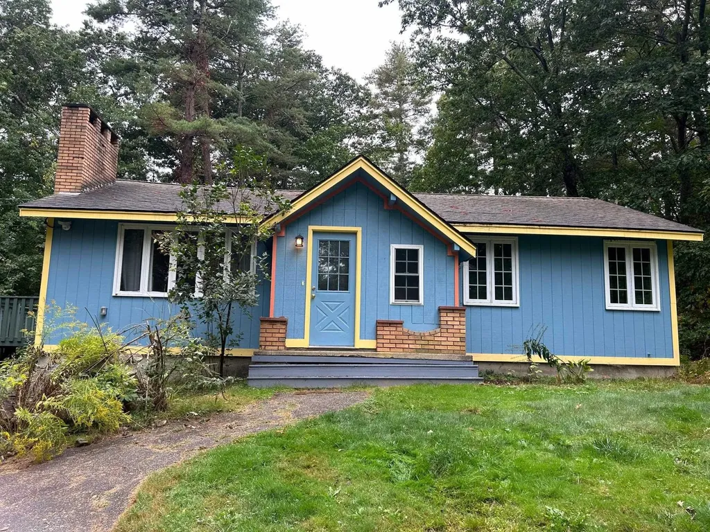 3 Yellow Wood Drive Pelham NH 03076