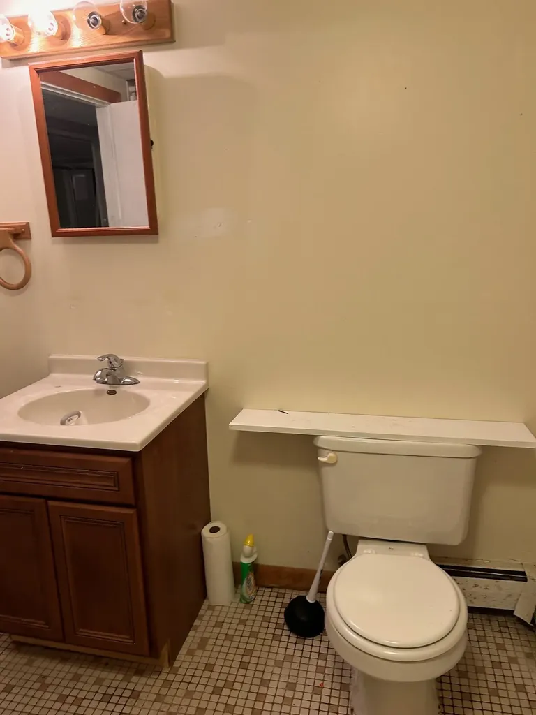 3 Yellow Wood Drive Pelham NH 03076