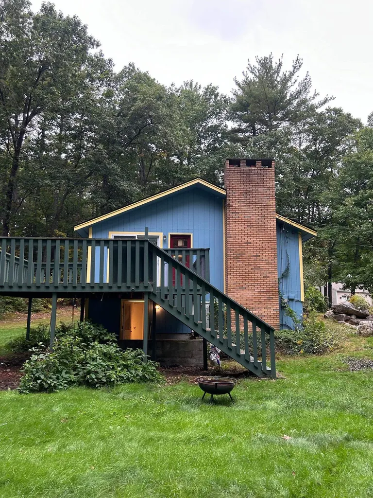 3 Yellow Wood Drive Pelham NH 03076