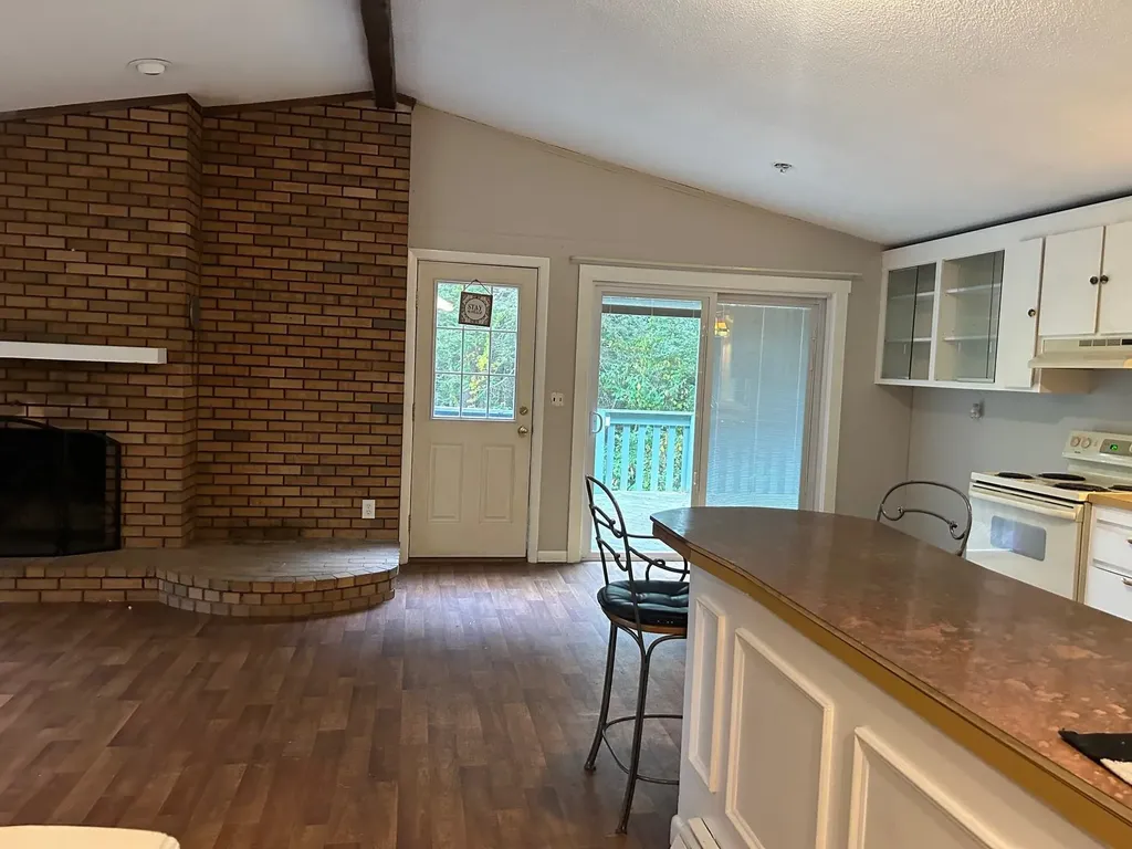 3 Yellow Wood Drive Pelham NH 03076