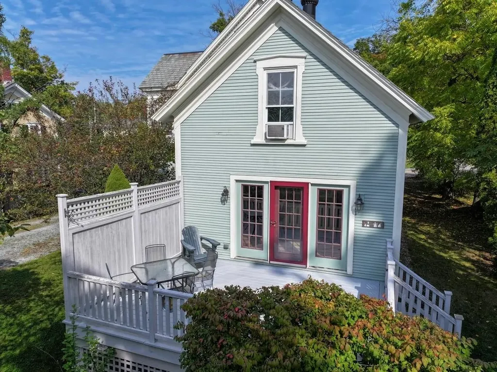 34 Seminary Street Middlebury VT 05753