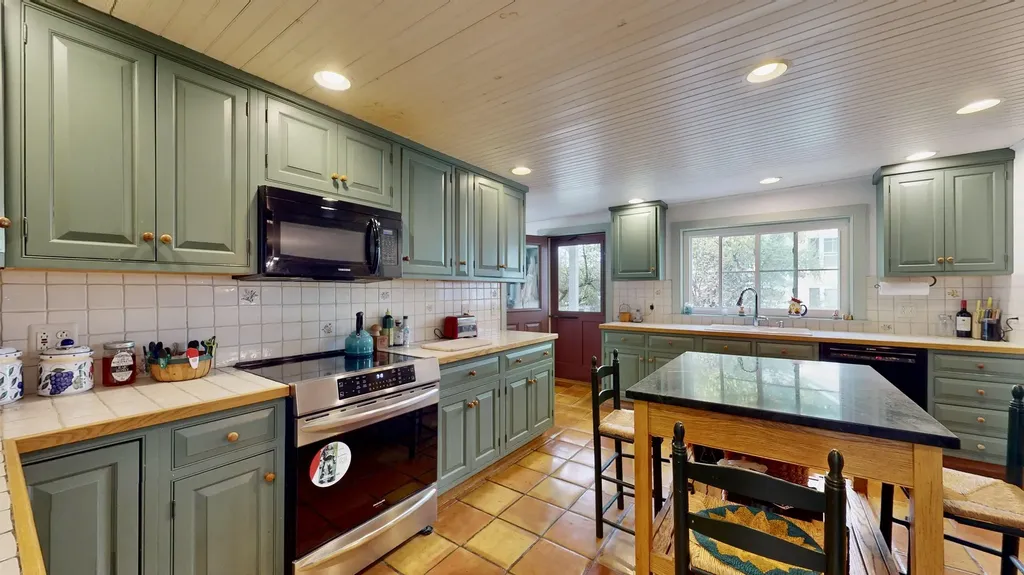34 Seminary Street Middlebury VT 05753