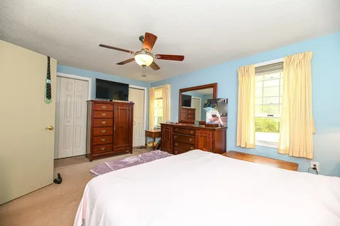 10 Pine Grove Road Exeter NH 03833