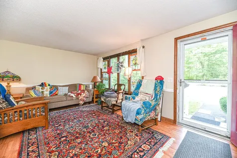 10 Pine Grove Road Exeter NH 03833