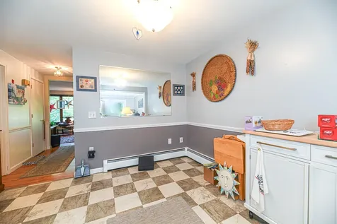 10 Pine Grove Road Exeter NH 03833