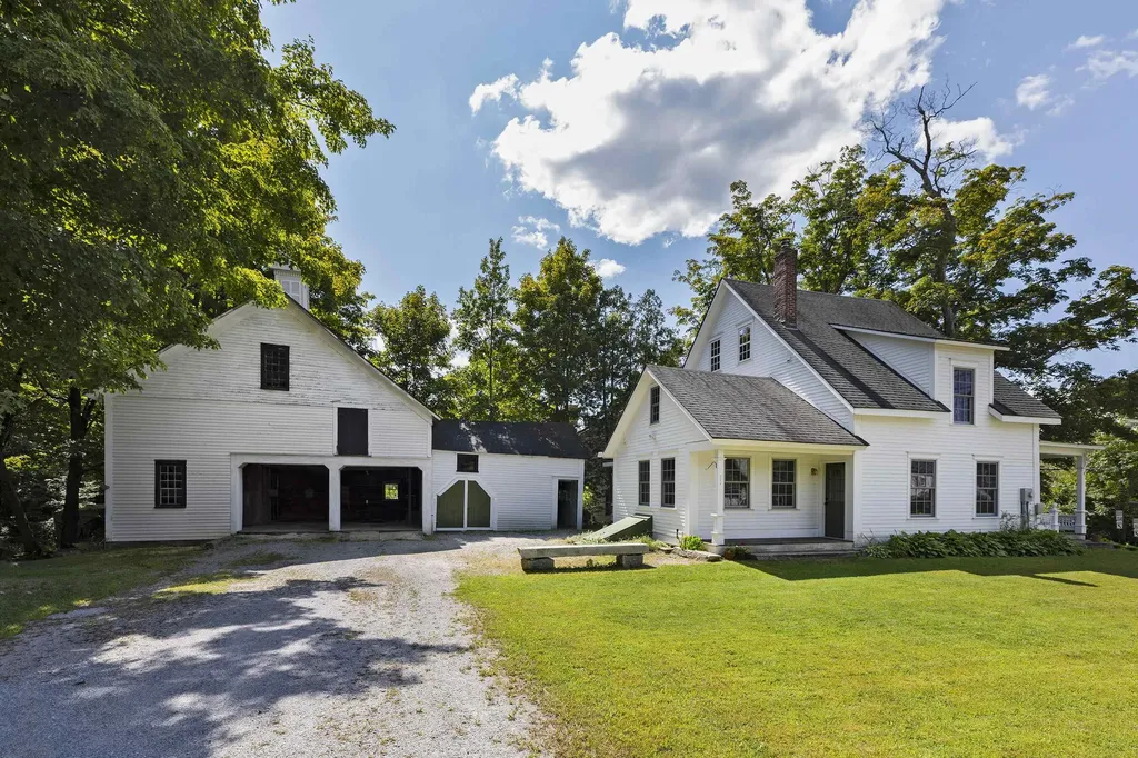 2174 State Route 114 Bradford NH 03221