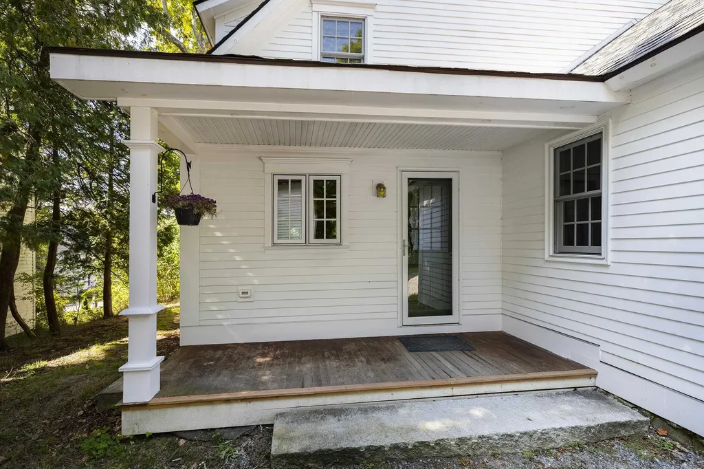 2174 State Route 114 Bradford NH 03221