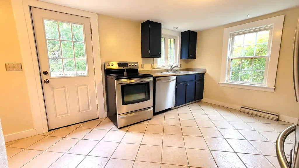 408 Ocean Road Portsmouth NH 03801