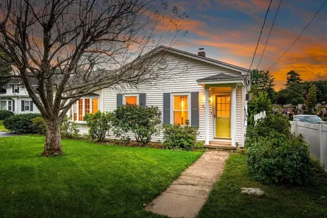 87 Lenox Avenue Manchester NH 03103