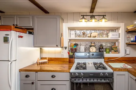 46 Private 9 Road Maidstone VT 05905