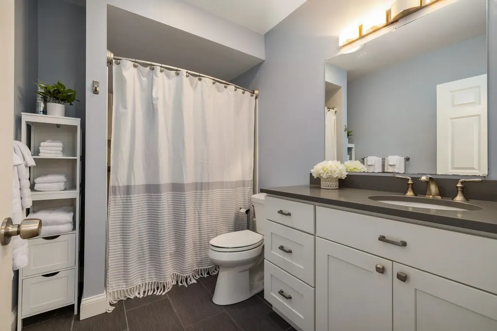 5 Pleasant Street Kittery ME 03904