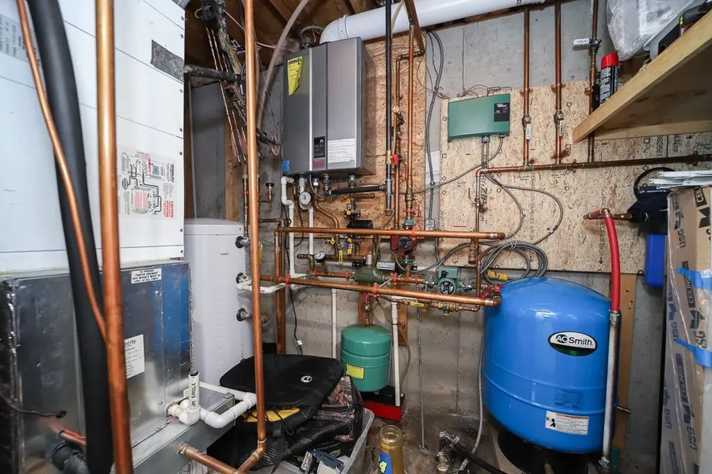 62 N Ashland Road Ashland NH 03217