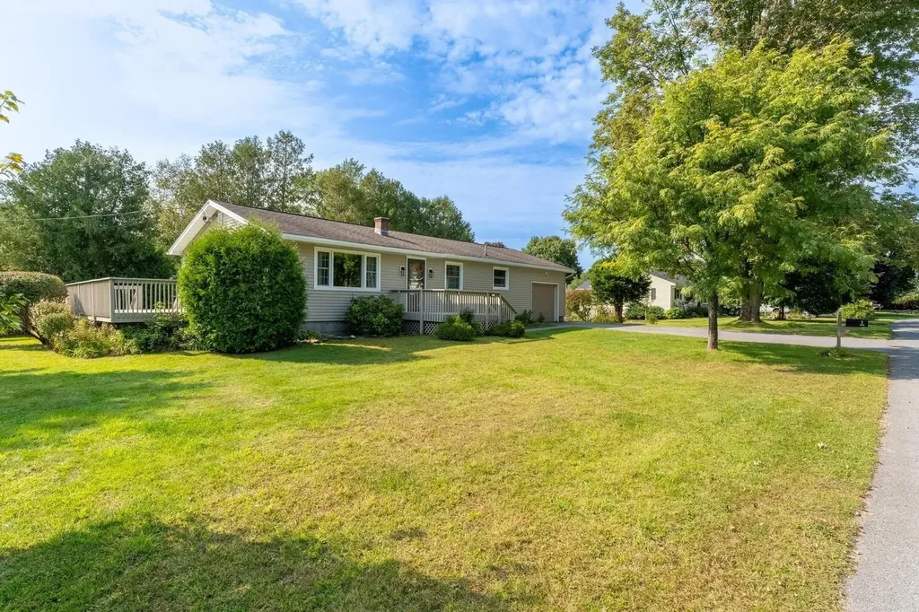3 Green Knolls Lane Rutland City VT 05701