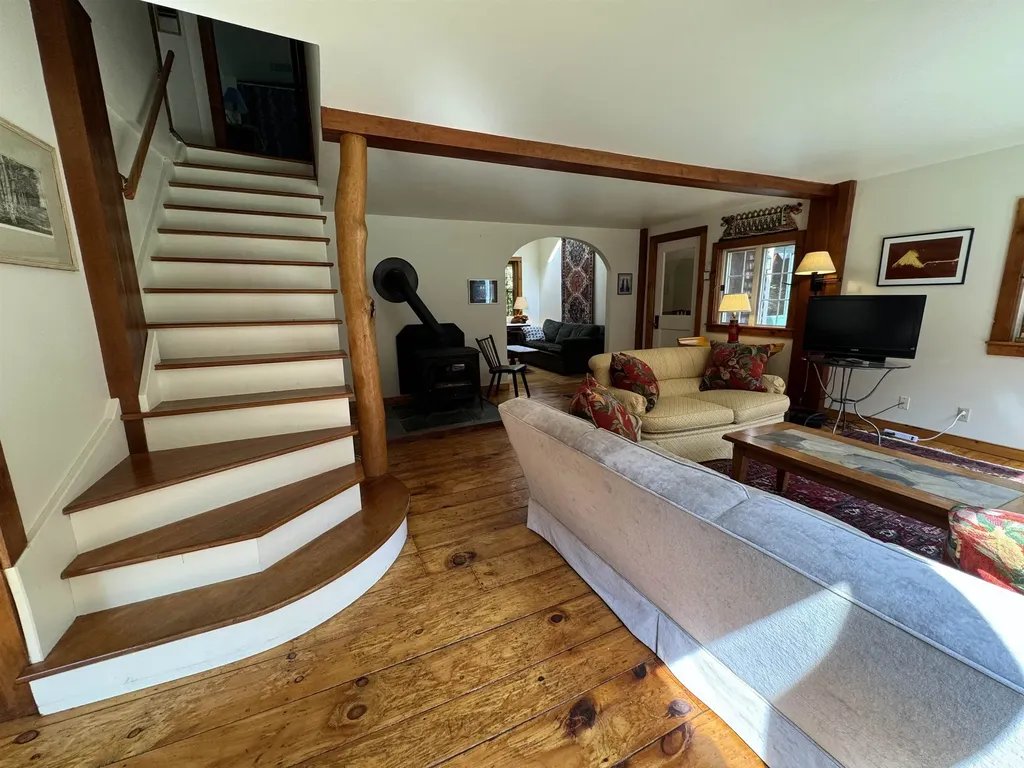 365 Dogpatch Lane Dorset VT 05251