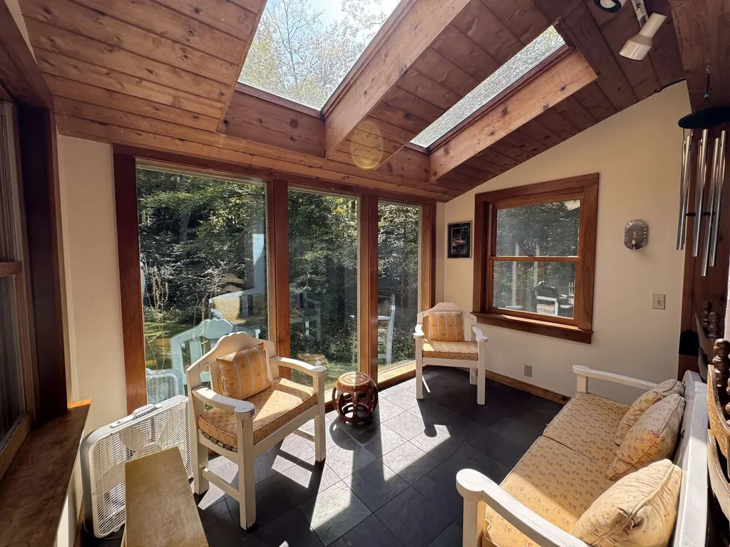 365 Dogpatch Lane Dorset VT 05251