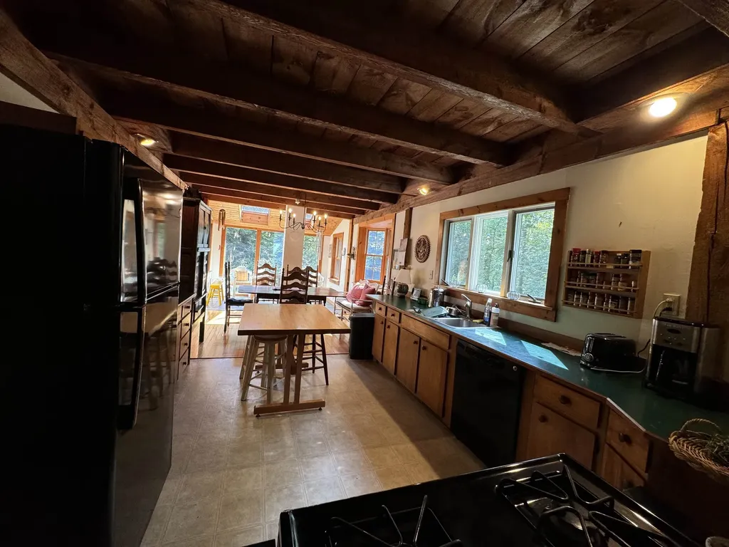 365 Dogpatch Lane Dorset VT 05251