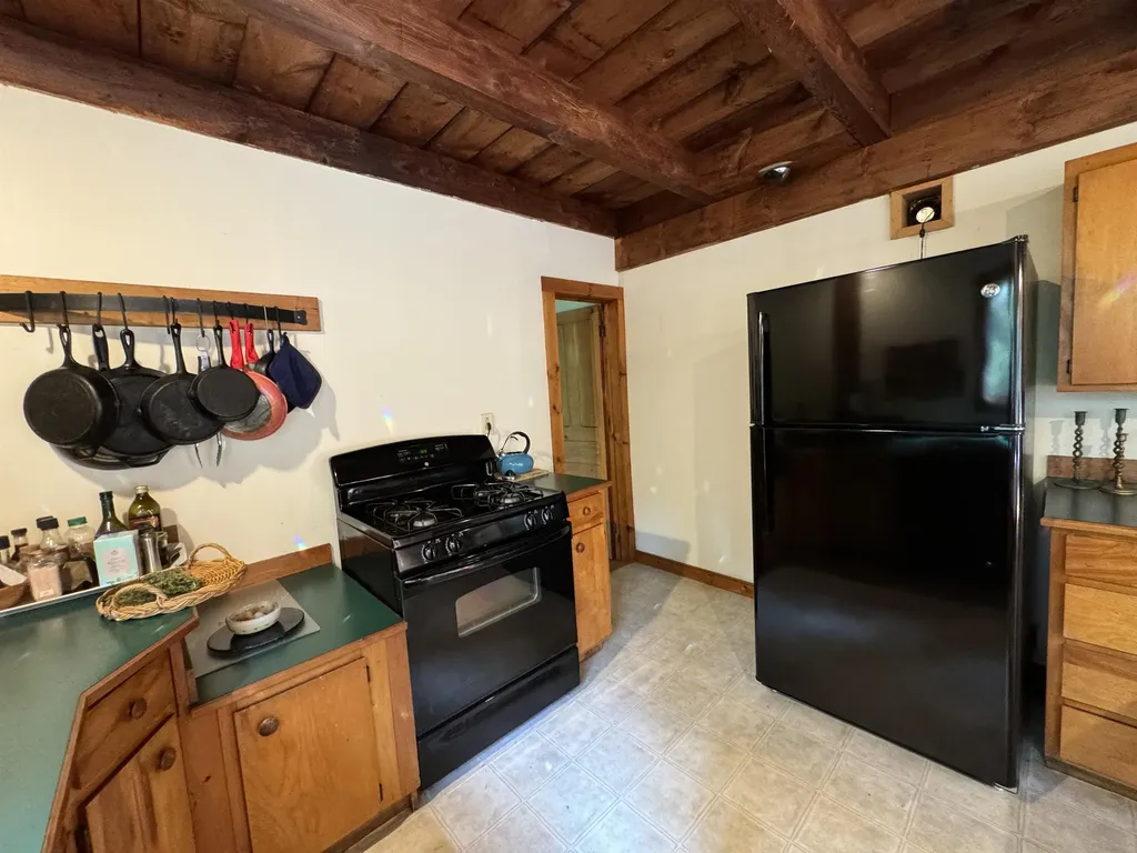 365 Dogpatch Lane Dorset VT 05251