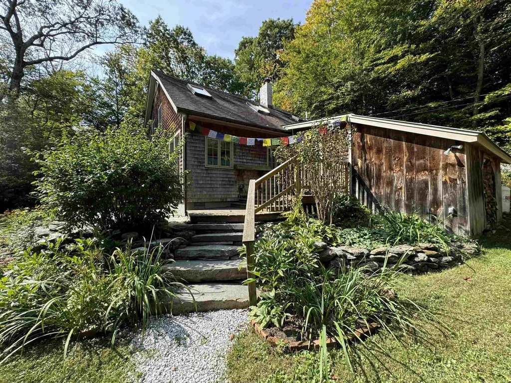 365 Dogpatch Lane Dorset VT 05251