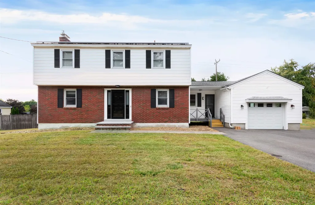 35 Winnhaven Drive Hudson NH 03051