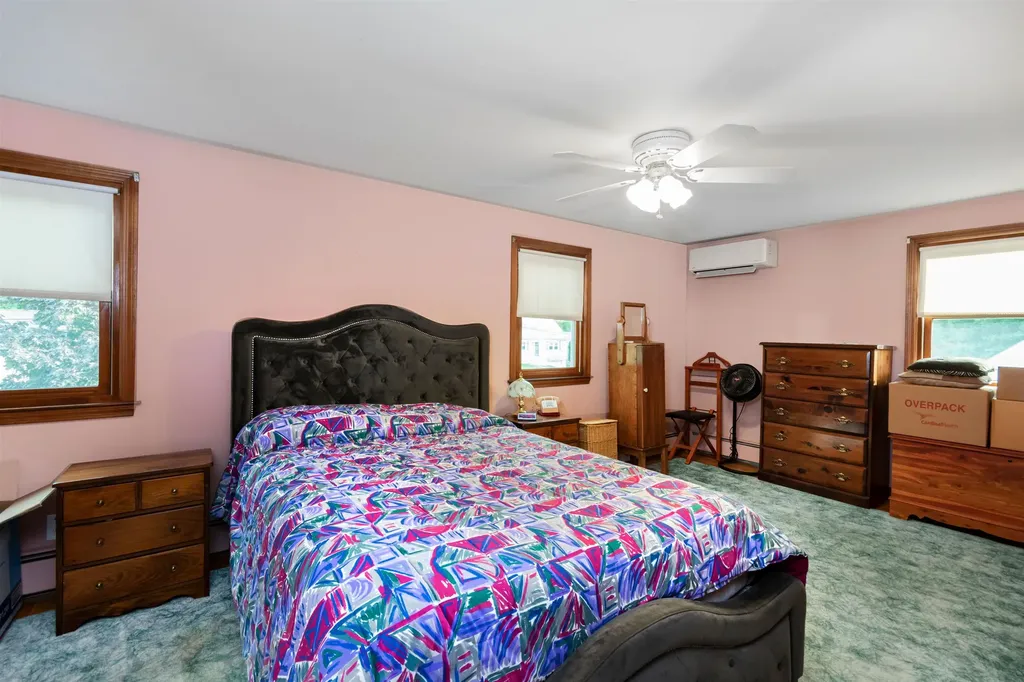 35 Winnhaven Drive Hudson NH 03051